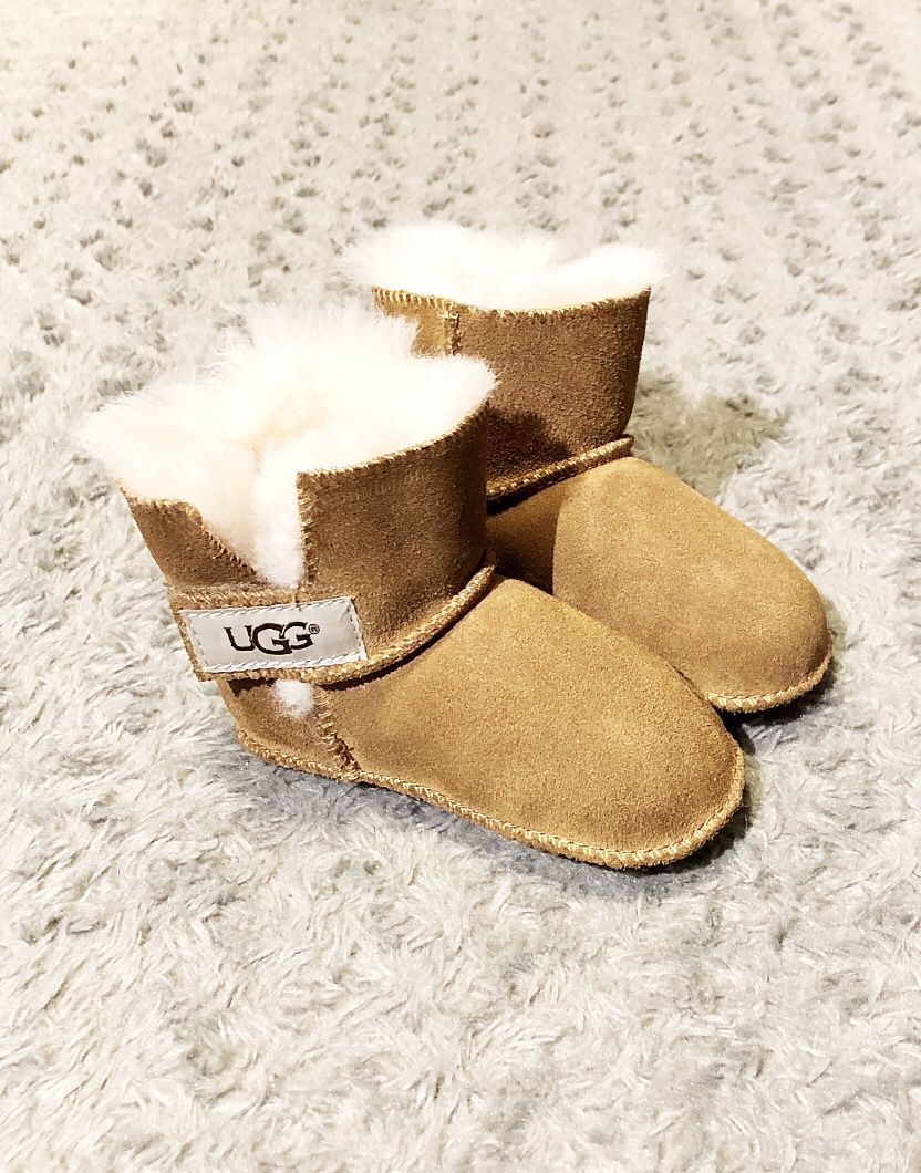 Baby UGG bootie paid $55 Size 4 months like new! Great Ugg original style. UGG Erin wraps baby's feet in the softness of wool and suede. Wool is natu