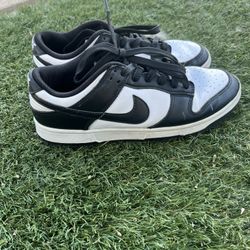 Nike Panda Dunks 