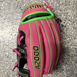 Brand New A2000 11.5 1786 Pro stock Baseball Glove 
