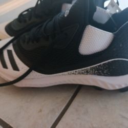 Adidas Mens Base Ball Shoes 9