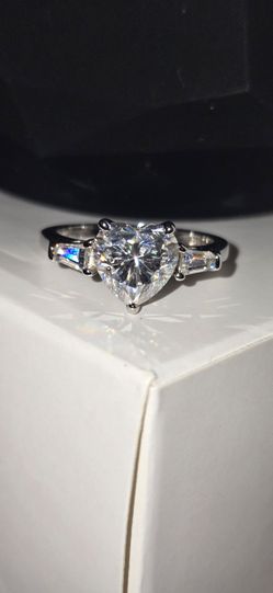 4ct Size 9 Promise Sterling Silver Moissanite Heart Ring. Passes Diamond Tester. Comes with Ring Box.