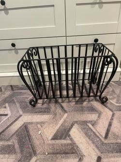 Iron basket for fire place
