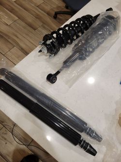 2016----2020 Toyota Tacoma front struts & rear shock set 4x4 only