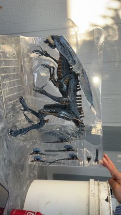 Alien Xenomorph Action Figure with Accessories