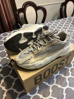 Yeezy boost cream Size 13 Men’s