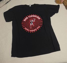 Suze L Unisex Tshirt