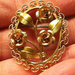 Vintage KREMENTZ Rose Gold Overlay 3 Flowers Brooch Pin Two Toned Fili