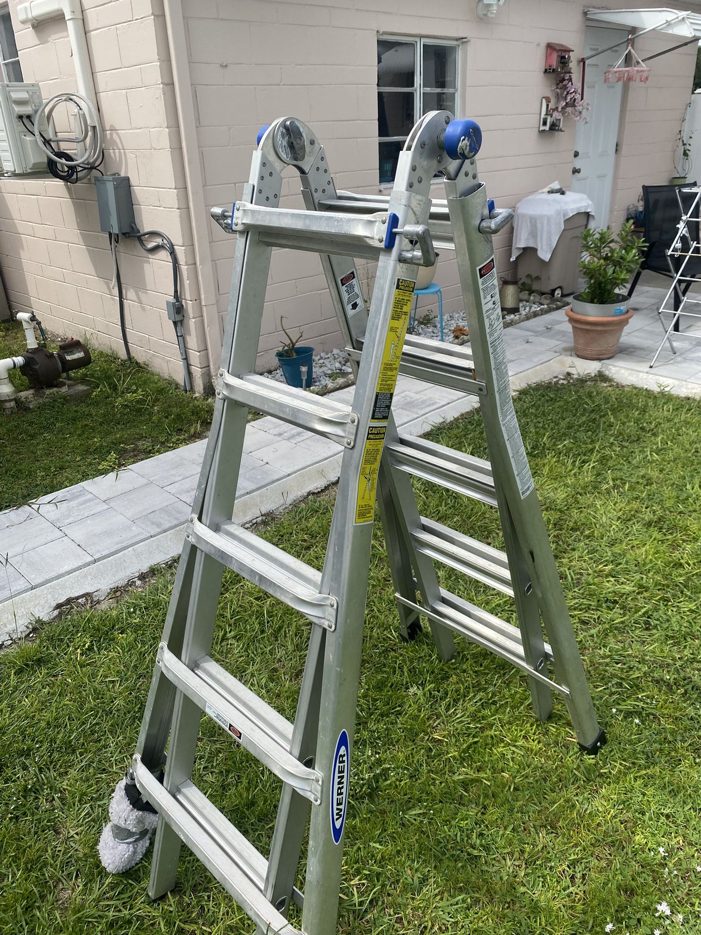 Aluminum adjust ladder, different high and different positions like new