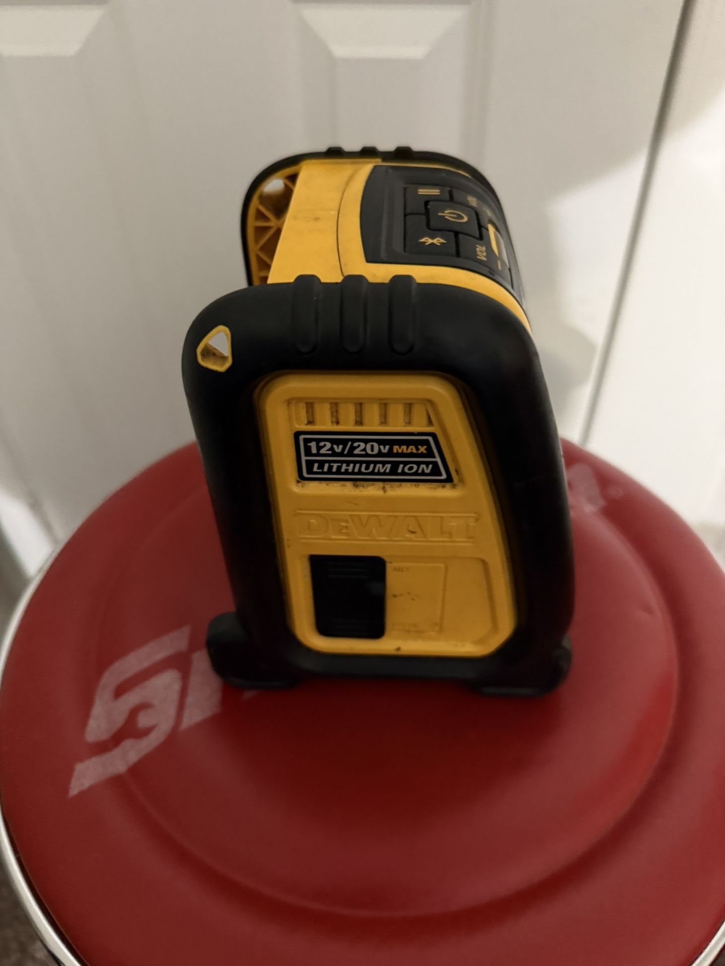 DEWALT SPEAKER 🔈 VERY GOOD CONDITION
