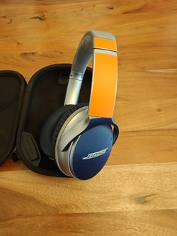 Bose QC35 headphones - like new