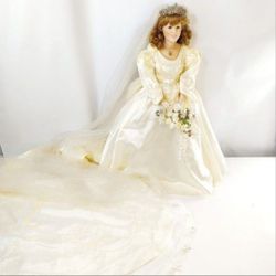 18"THE PRINCESS SARAH BRIDE 