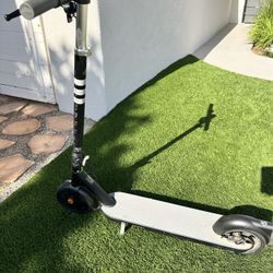 OKAI Neon Lite Foldable Electric Scooter ES10