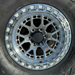 Rines LOCK COMMANDO con Llantas 35 12.50 17 RT 