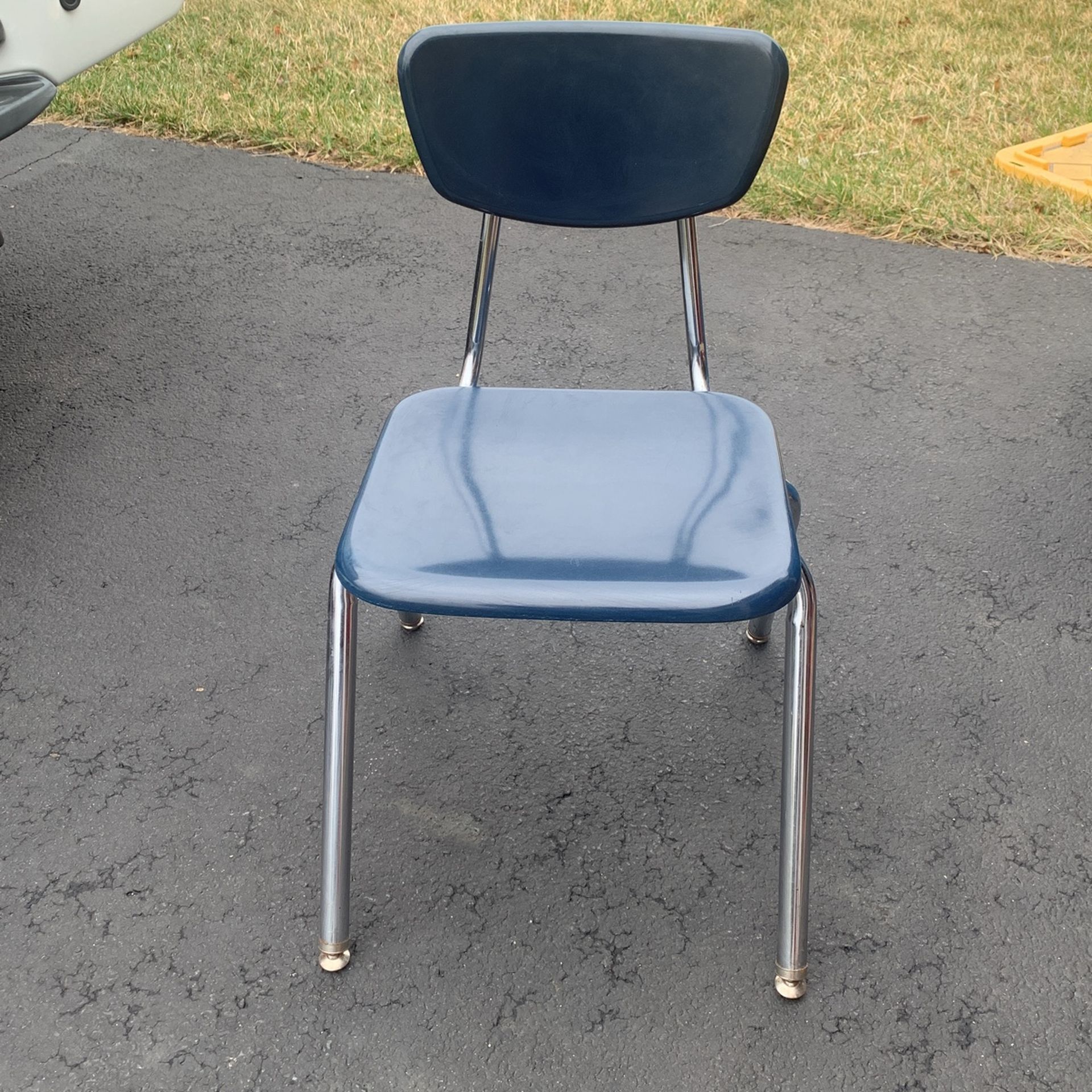 Virco School Chairs 30” X15” Stackable 4for25$