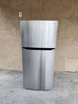 3MONTHS WARRANTY 33X33X68 LG FRIDGE 23CU FT SILVER
