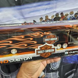 Harley-Davidson 1/64 SCALE Custom Hauler