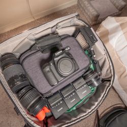 Canon 70D Creator Bundle - 50mm 1.4, 3 Lenses, Wireless Mics