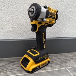 Dewalt 3/8” Impact  Wrench 2ah Battery