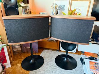Bose 901 series V Speakers with Tulip Stands