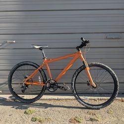 Nice Mountain Bike Size Medium 