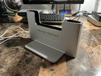 Henge Docks Vertical Docking Station For MacBook Pro Retina 13 Inch
