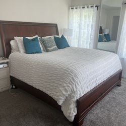 Haverty  Sleigh King Bed Frame 