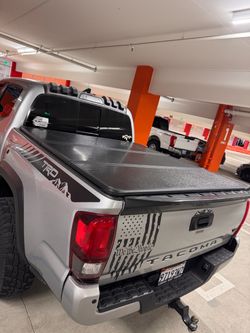 Hard top bed cover for Tacoma