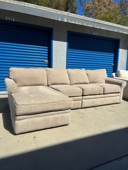 LaZ-Boy Sectional Couch with Storage 🛻Delivery Available🛻
