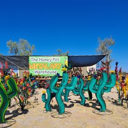 Metal Yard Art 🌵Imports🌺POTTERY🌻(READ DESCRIPTION❗️) RETAIL* WHOLESALE🔥