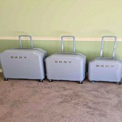 Growing Luggage System - Expands When You Need It on food