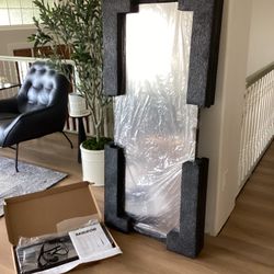 The Mirror by Lululemon Studio Smart Home Gym