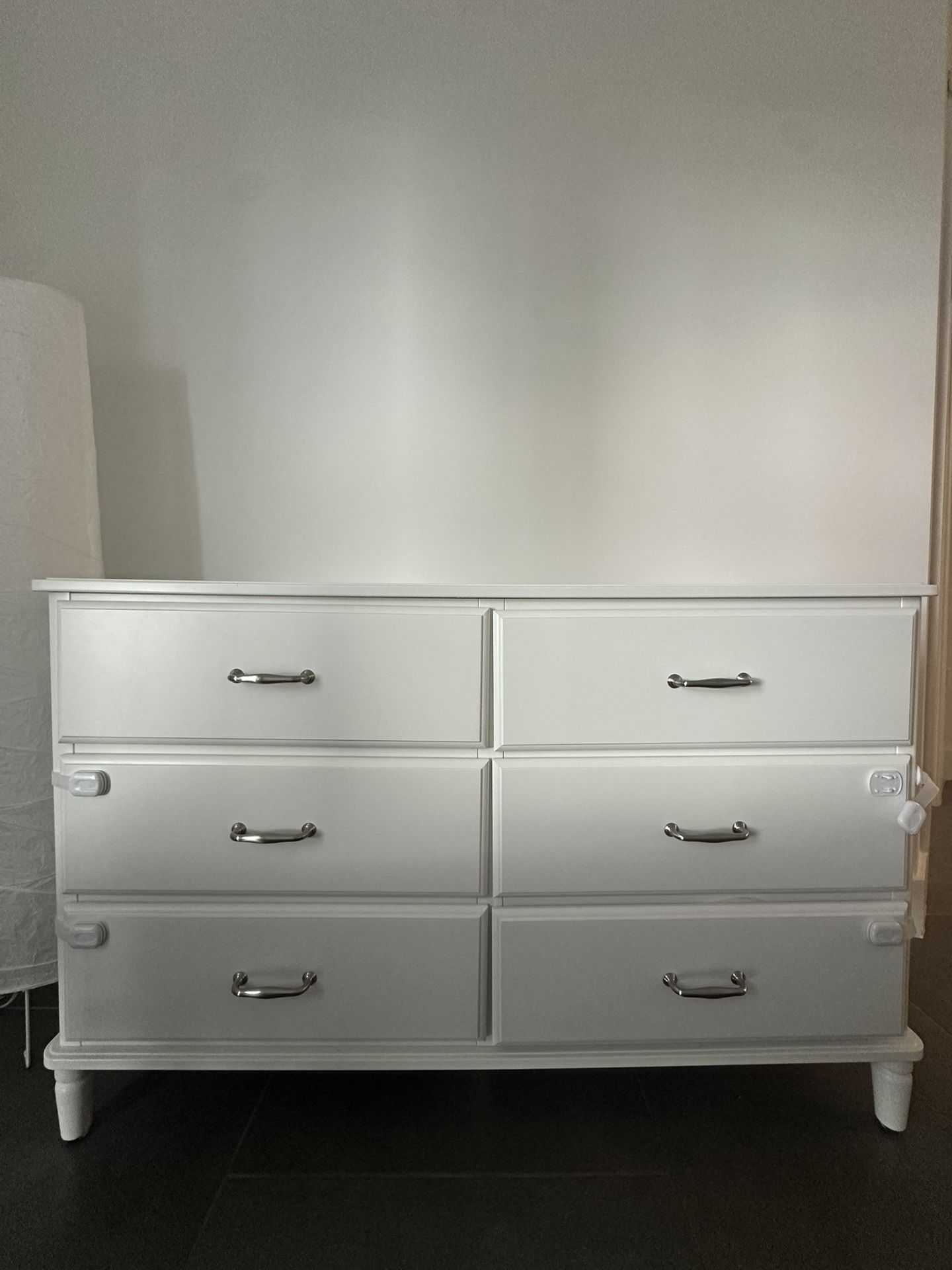 6 Drawer Dresser (changing Table)