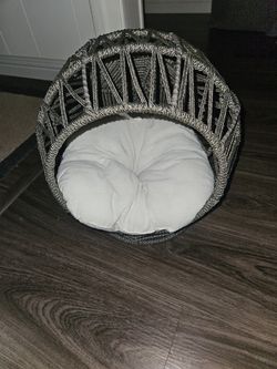 Small Cat Or Dog Bed