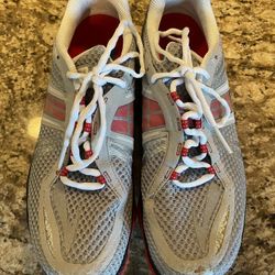 Men’s Brooks 10