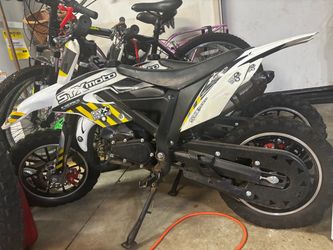 Kids dirt bikes (2)
