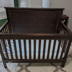 Baby crib and mattress