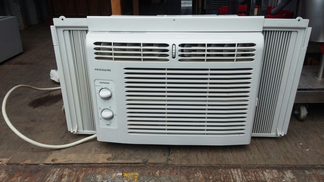 Frigidaire air conditioner model LRA050XT7