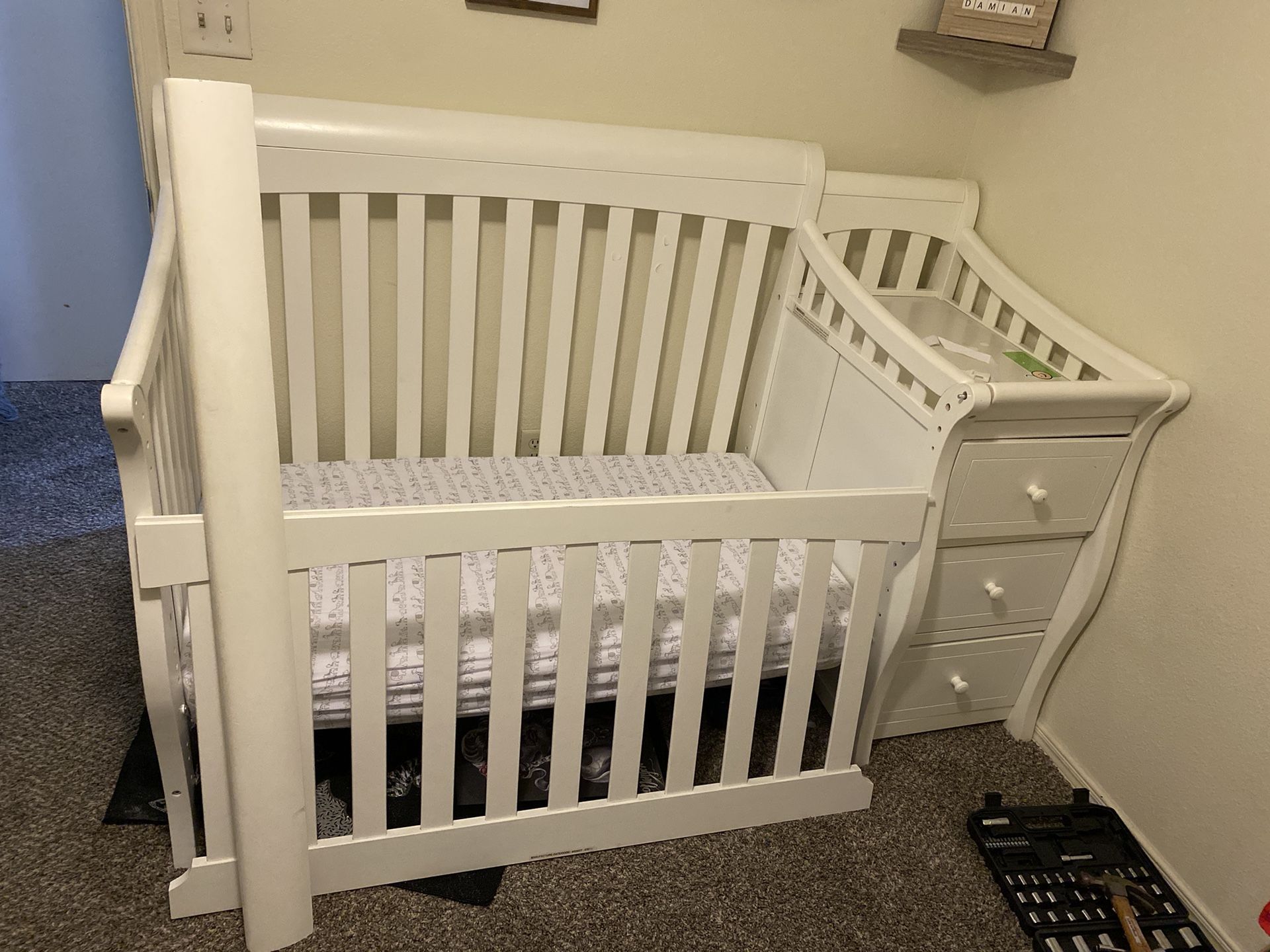 Crib with changing table Attached