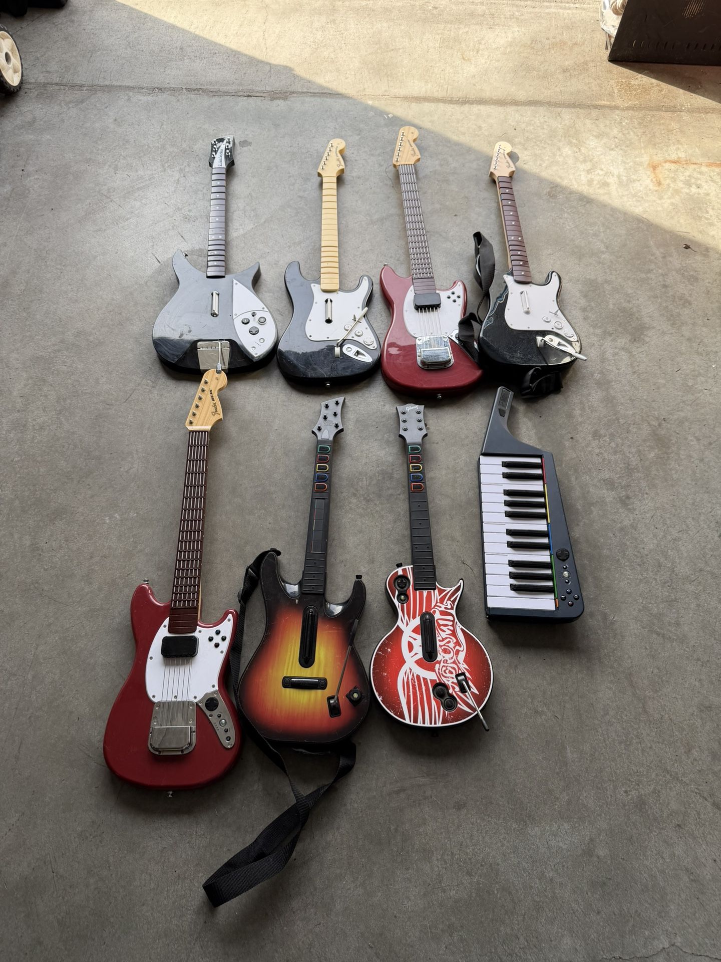 Lot Of 8 Guitar Hero Rock Band Guitars Xbox PlayStation Wii 
