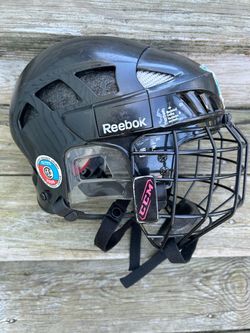 REEBOX HOCKEY HELMET SZ M