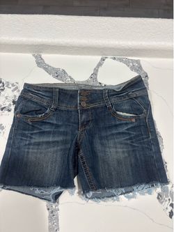 Vanilla star shorts size 3