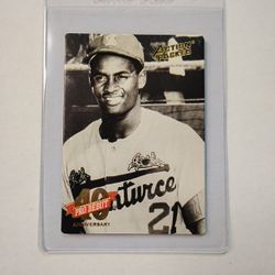 Old Mint Condition 1994 Roberto Clemente Gold Baseball Card Action Packed Pro Debut #67