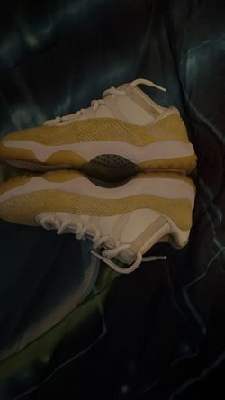 Size 7 Men Yellow Snake Skin