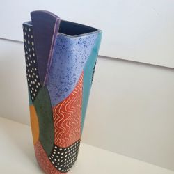 Awesome Signed Post Modern Memphis Abstract Vase