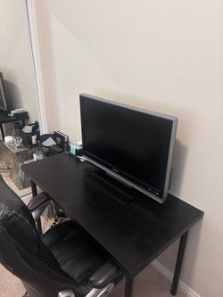 Desk and tv