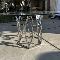 Brand New. Safavieh Glass Top Table $349