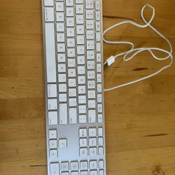 Apple Keyboard 