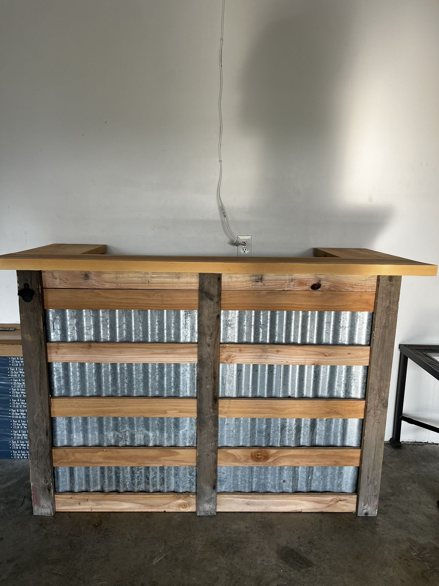 Rustic Style Bar