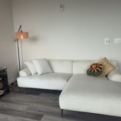 Article - Abisko 94.5”  x 63.5” Right Sectional Sofa – Quartz White