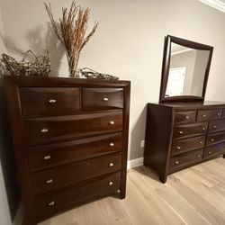 7pc Solid Wood Queen bedroom set